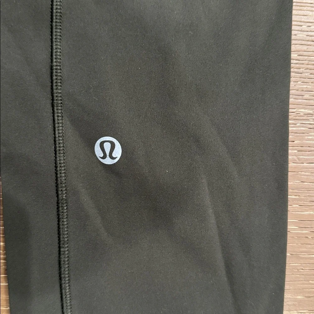 Lululemon High Rise Running Leggings Olive Green Size 4 Side Pockets Zip Back